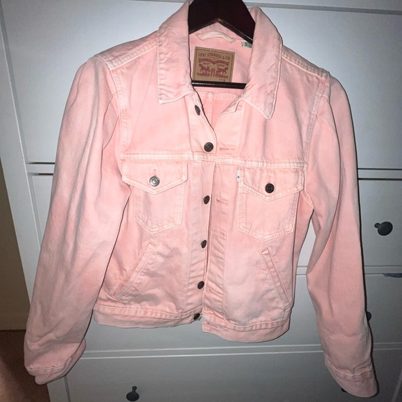 Levi's Jackets & Blazers - Levi’s original puff sleeve trucker Pink Denim Jacket